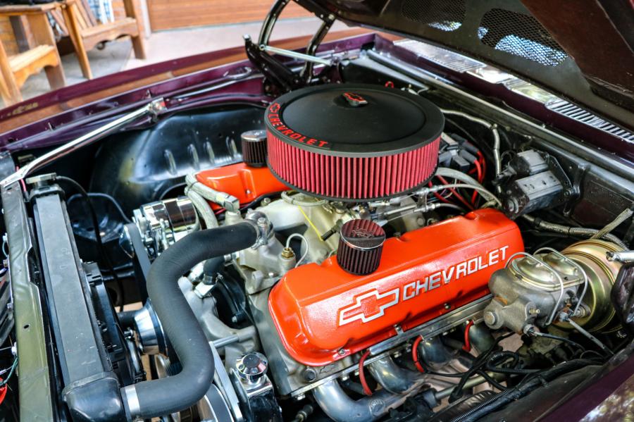 Моторный отсек Chevrolet Camaro SSS Sport Coupe Custom 1969 года  (фото 51 из 59)